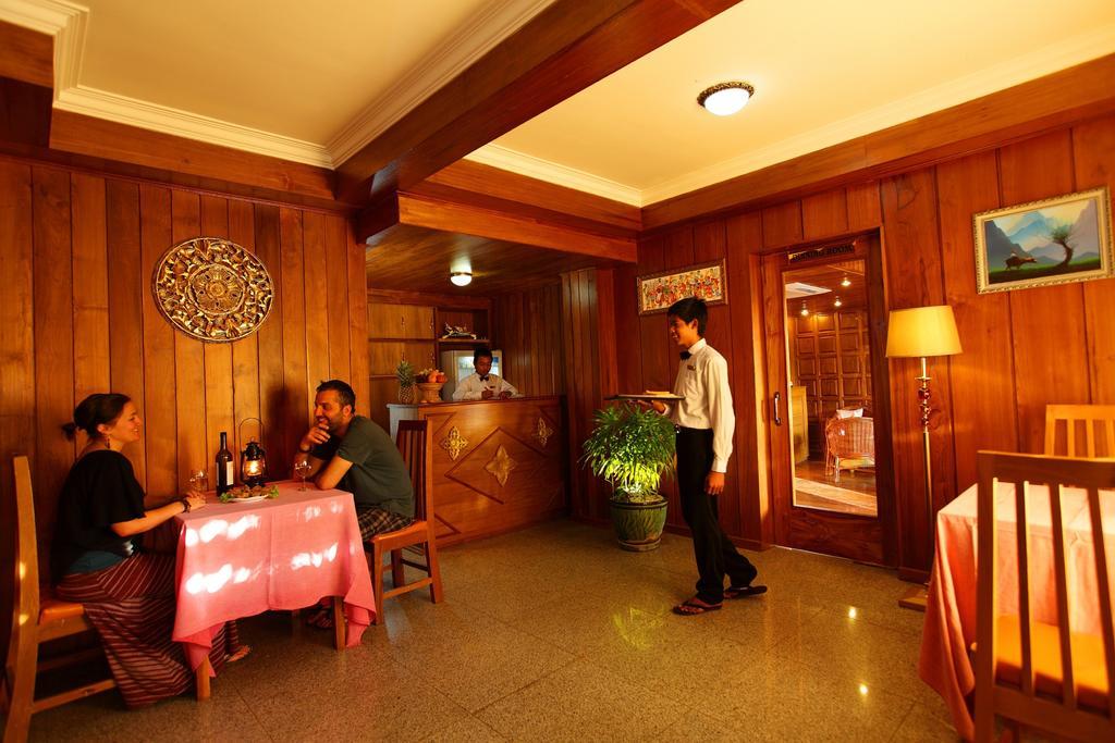 The Hotel Emperor Mandalay Bagian luar foto