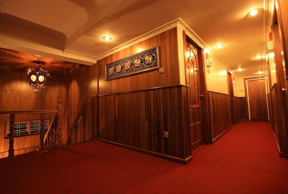 The Hotel Emperor Mandalay Bagian luar foto