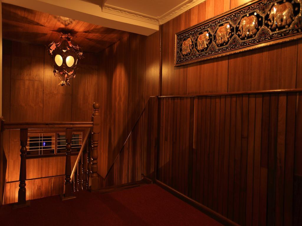 The Hotel Emperor Mandalay Bagian luar foto